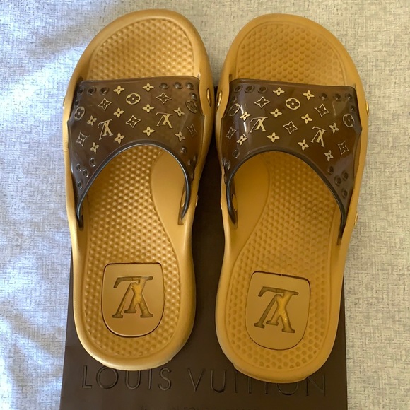 ❌SOLD❌ Louis Vuitton Slide Sandals - Picture 1 of 7